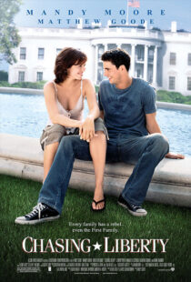 دانلود فیلم Chasing Liberty 2004394442-320132057