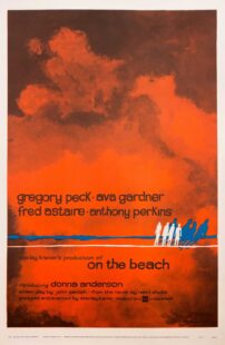 دانلود فیلم On the Beach 1959399529-839675988
